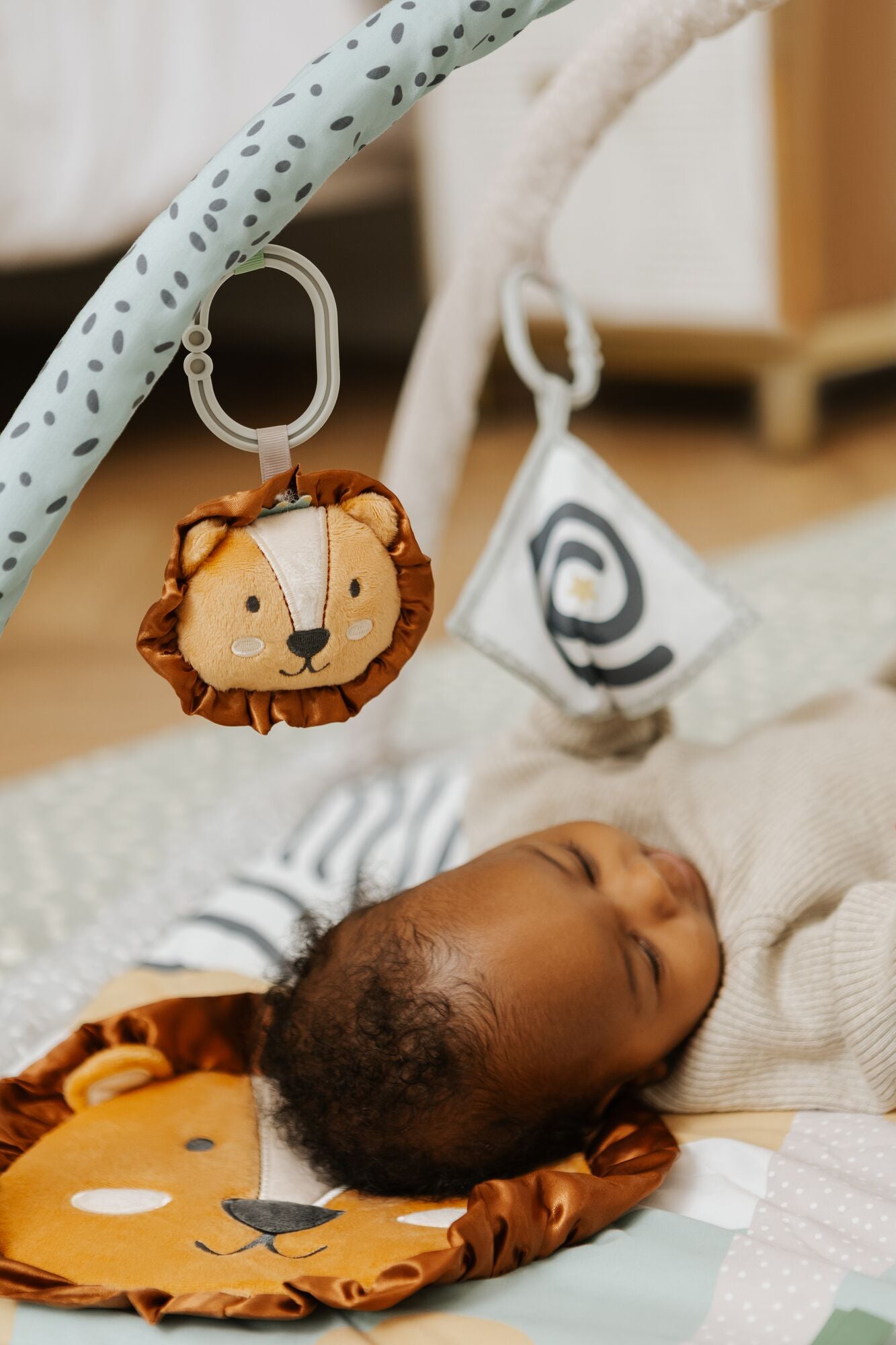 [Sélection] Aventure Animale - Tapis d’Activités avec Jouets Sensoriels et Base Rembourrée