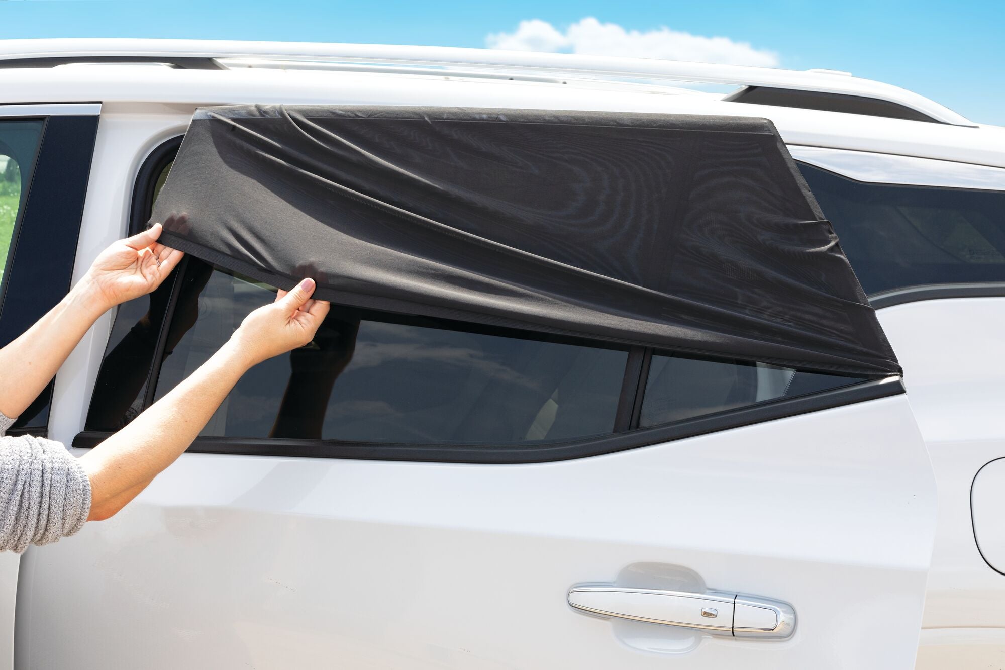 Pare Soleil pour vitre de Voiture - Protège du Soleil, des Insectes et rafraîchit la Voiture